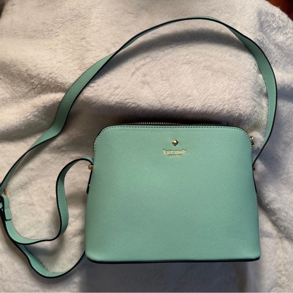 Kate Spade Sage Textured Wallet - Picture 3 of 9